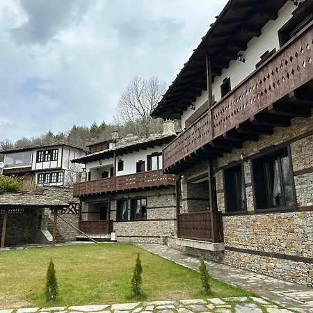 Casa vacanze неси Leshten